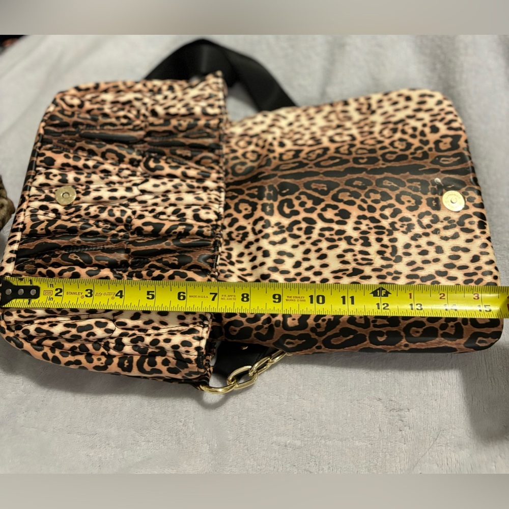 Betsey Johnson Crossbody convertible clutch leopard handbag. - Picture 11 of 14
